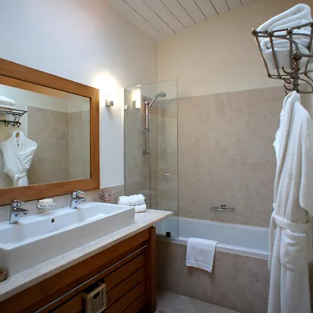 Campagne Les Jumeaux Couette-café 4*