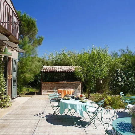 Campagne Les Jumeaux Couette-café Ramatuelle